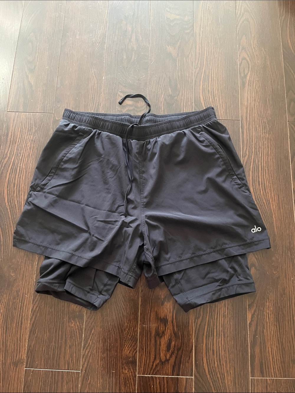 ALO Yoga Men's Black Athletic Shorts